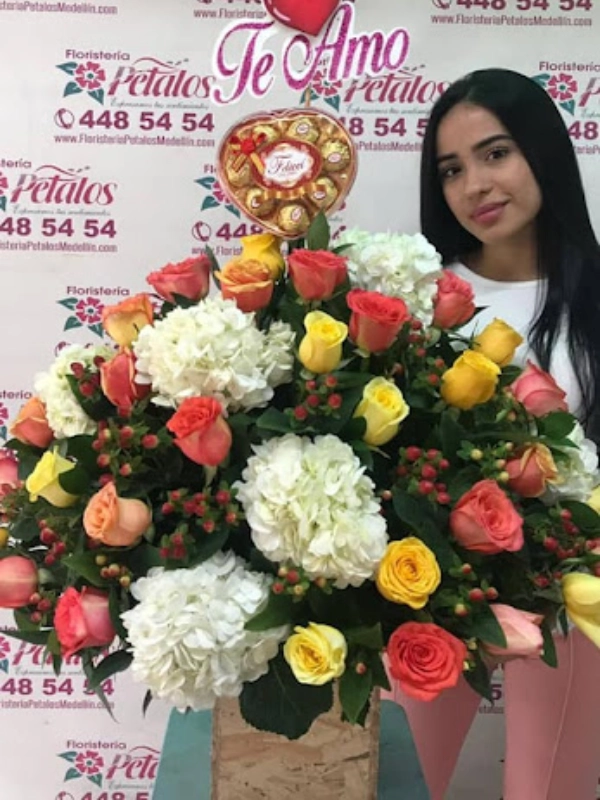 flores-floristeia-medellin-quise-regalarte-algo-que-fuera-mas-hermoso-que-tu-y-encontre-estas-rosas-flores-floristeia-medellin